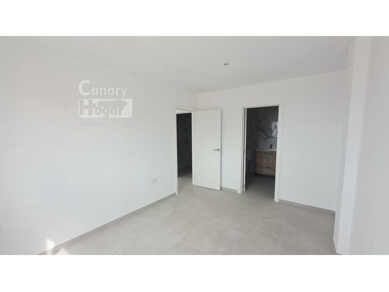 2 bedroom Apartment for sale in Adeje with garage - € 259,000 (Ref: 10102244)