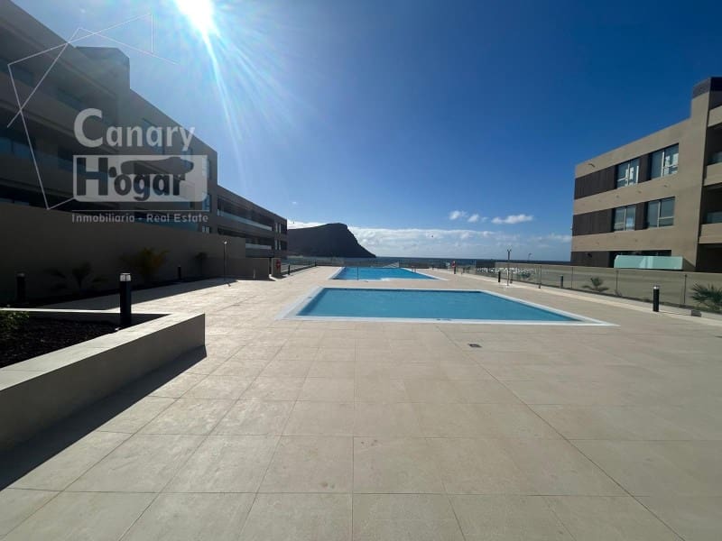 2 bedroom Apartment for sale in Los Abrigos with pool garage - € 580,000 (Ref: 10139452)