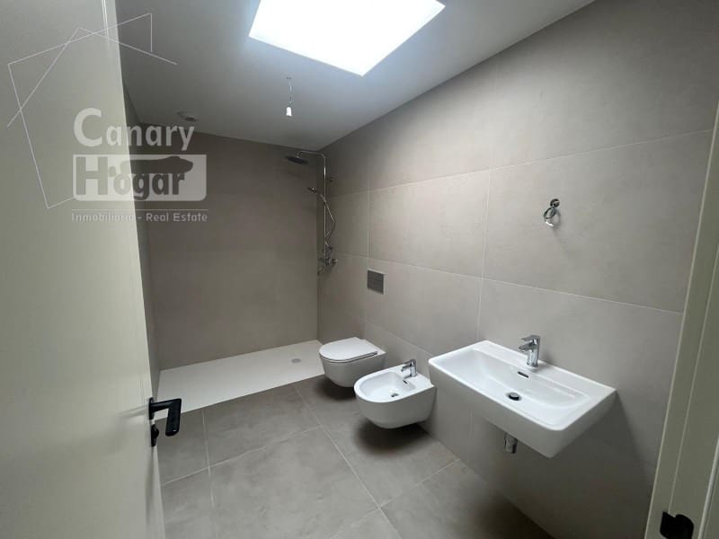 2 bedroom Apartment for sale in Los Abrigos with pool garage - € 580,000 (Ref: 10139452)
