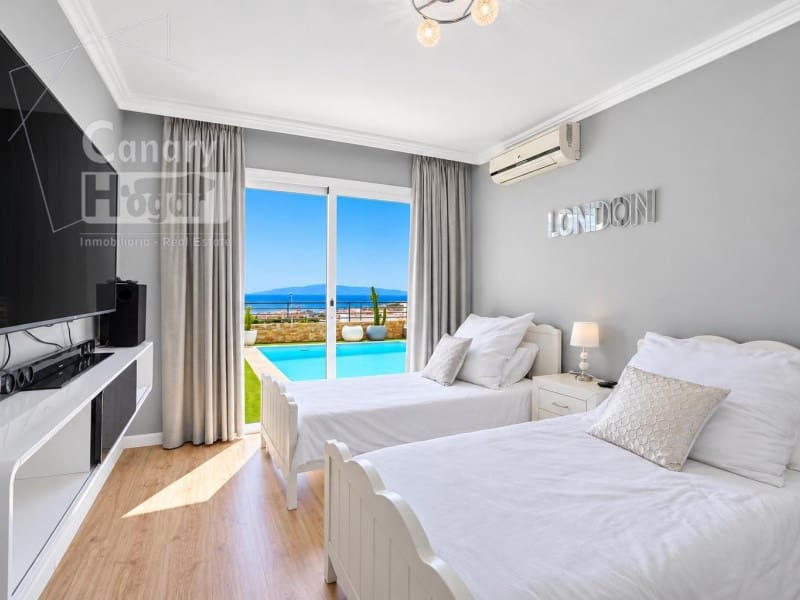 3 soveværelse Villa til salg i Costa Adeje med swimmingpool garage - € 995.000 (Ref: 10182932)