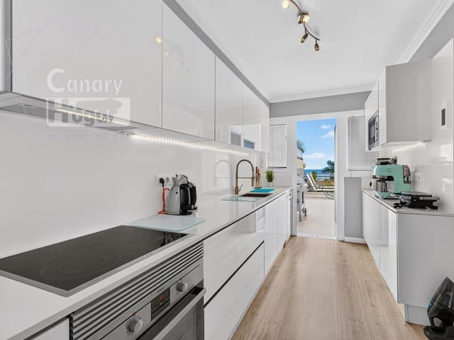 3 soveværelse Villa til salg i Playa de Fañabé Alto, Adeje med swimmingpool garage - € 995.000 (Ref: 10182932)