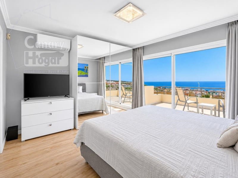 3 soveværelse Villa til salg i Costa Adeje med swimmingpool garage - € 995.000 (Ref: 10182932)