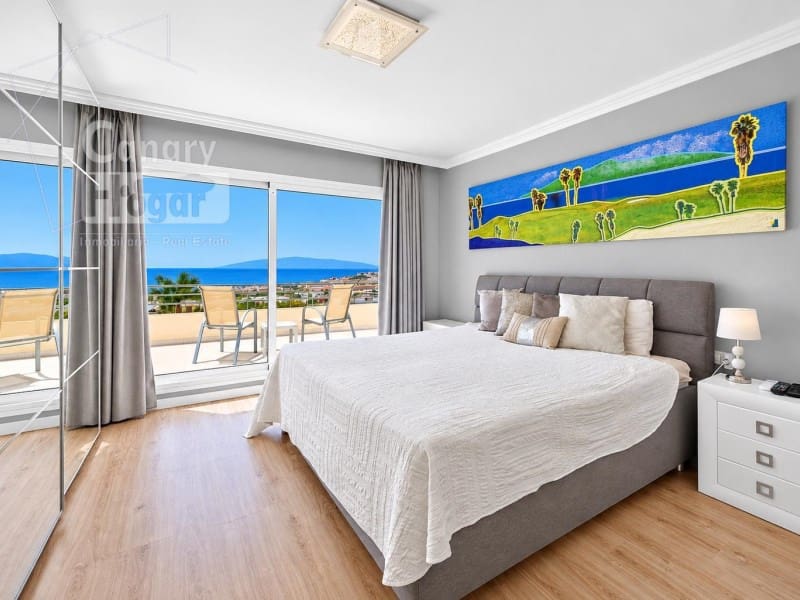 3 soveværelse Villa til salg i Costa Adeje med swimmingpool garage - € 995.000 (Ref: 10182932)