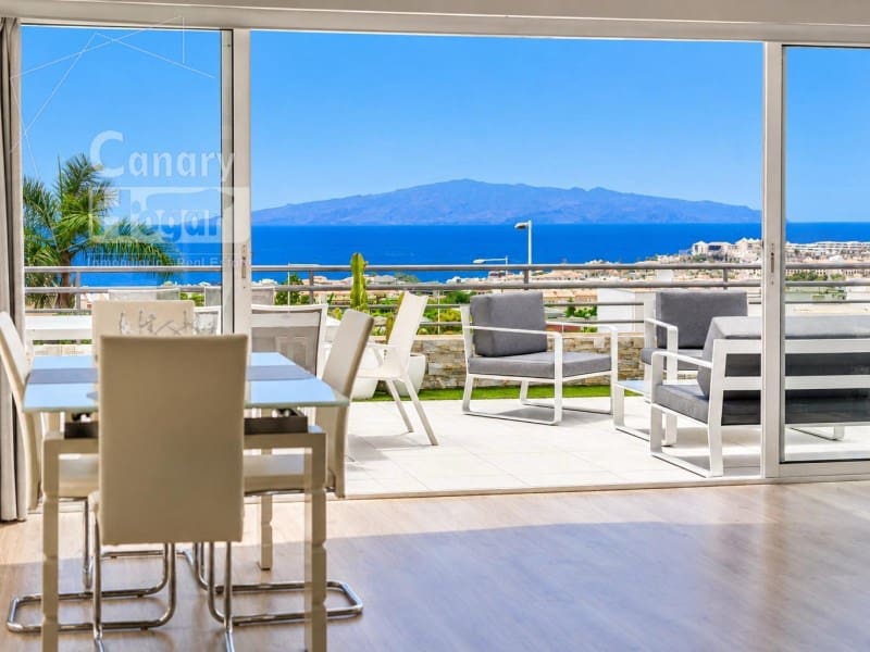 3 soveværelse Villa til salg i Costa Adeje med swimmingpool garage - € 995.000 (Ref: 10182932)