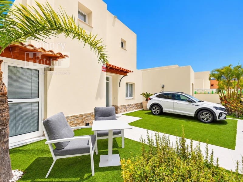 3 soveværelse Villa til salg i Costa Adeje med swimmingpool garage - € 995.000 (Ref: 10182932)