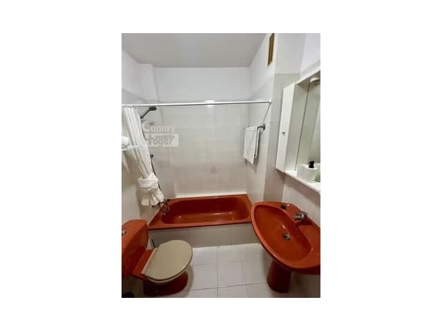 Apartamento de 1 habitación en San Eugenio Bajo, Adeje en venta con piscina garaje - 300.000 € (Ref: 10186793)