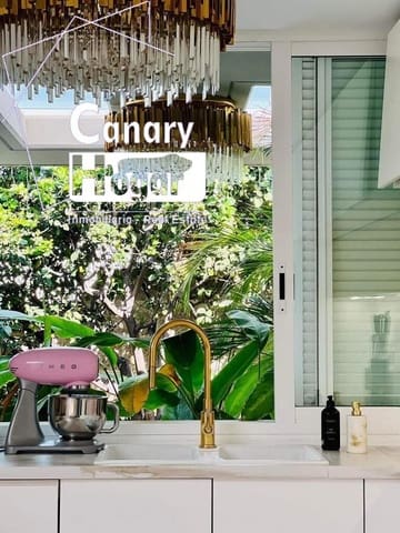 4 chambre Villa/Maison à vendre à El Madroñal, Adeje avec piscine garage - 1 490 000 € (Ref: 7535679)