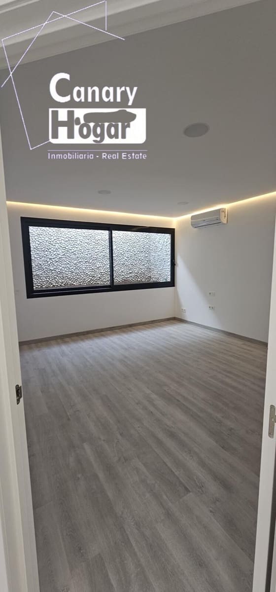 4 makuuhuone Huvila myytävänä paikassa El Madronal mukana uima-altaan 
autotalli - 1 800 000 € (Ref: 8419881)