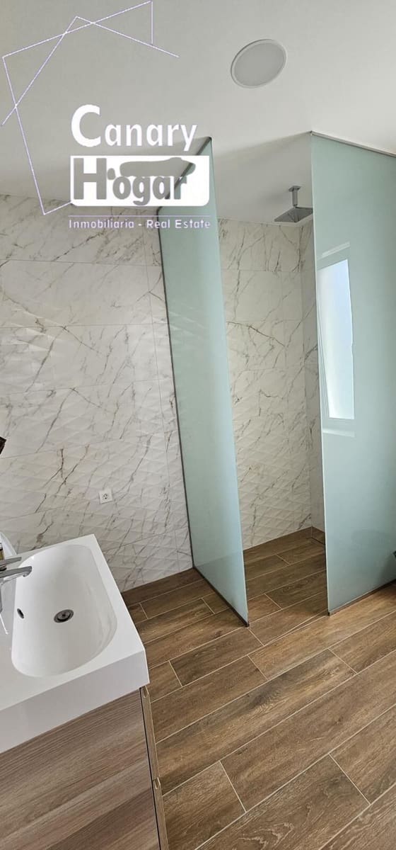 4 makuuhuone Huvila myytävänä paikassa El Madronal mukana uima-altaan 
autotalli - 1 800 000 € (Ref: 8419881)