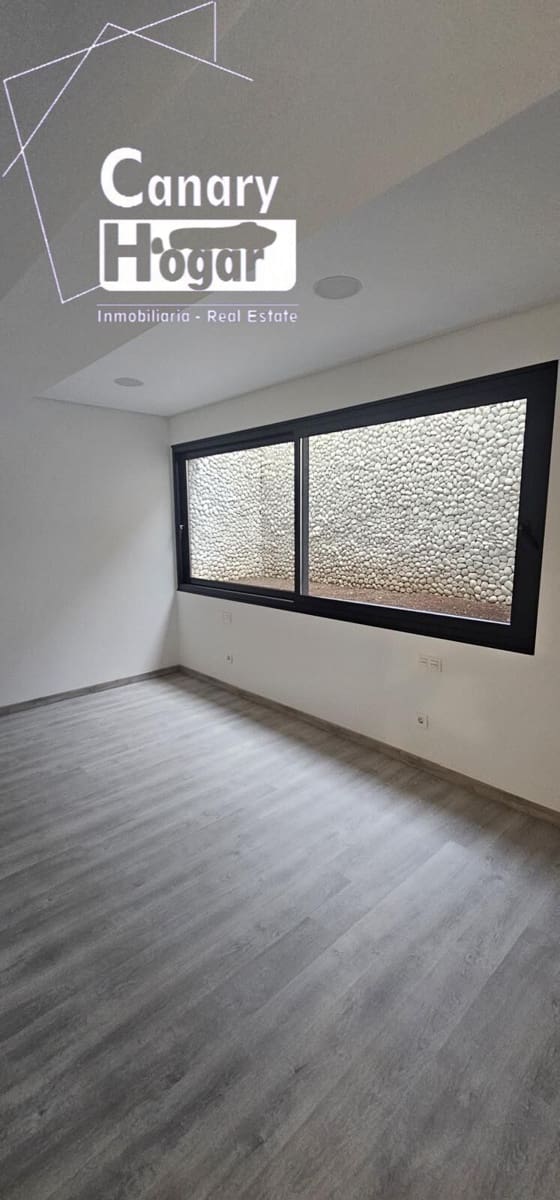 4 makuuhuone Huvila myytävänä paikassa El Madronal mukana uima-altaan 
autotalli - 1 800 000 € (Ref: 8419881)