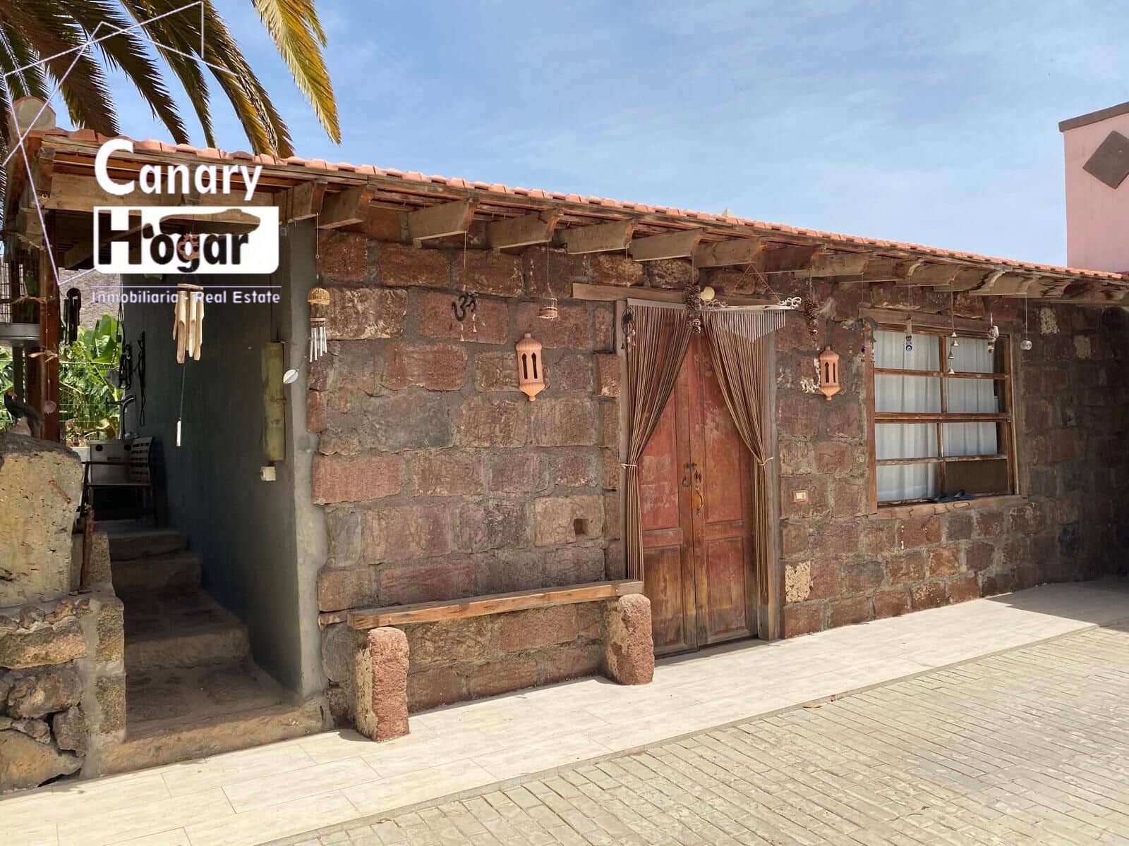 5 bedroom Finca/Country House for sale in Arona with pool garage - € 1,600,000 (Ref: 8506015)