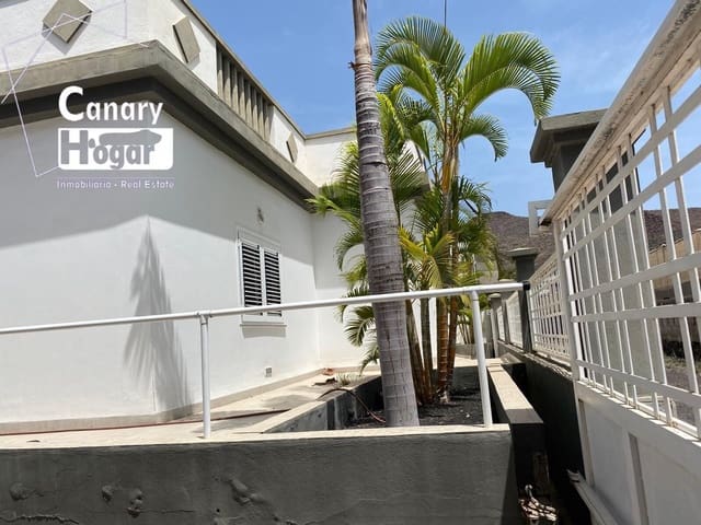 5 sovrum Finca/Hus på landet till salu i Arona med pool garage - 1 600 000 € (Ref: 8506015)