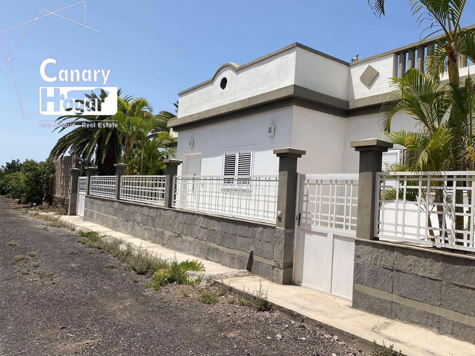 5 bedroom Finca/Country House for sale in Arona with pool garage - € 1,600,000 (Ref: 8506015)