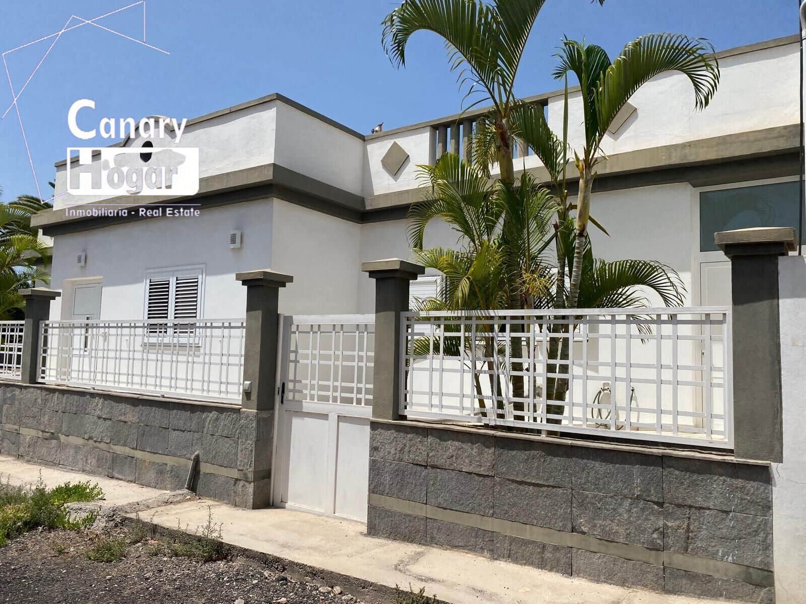 5 bedroom Finca/Country House for sale in Arona with pool garage - € 1,600,000 (Ref: 8506015)