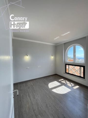 Chalet de 3 habitaciones en San Eugenio Alto, Adeje en venta - 530.000 € (Ref: 8758132)