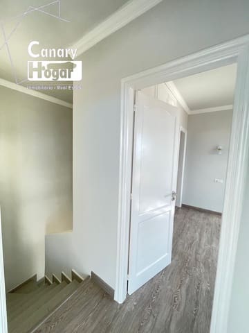 Chalet de 3 habitaciones en San Eugenio Alto, Adeje en venta - 530.000 € (Ref: 8758132)