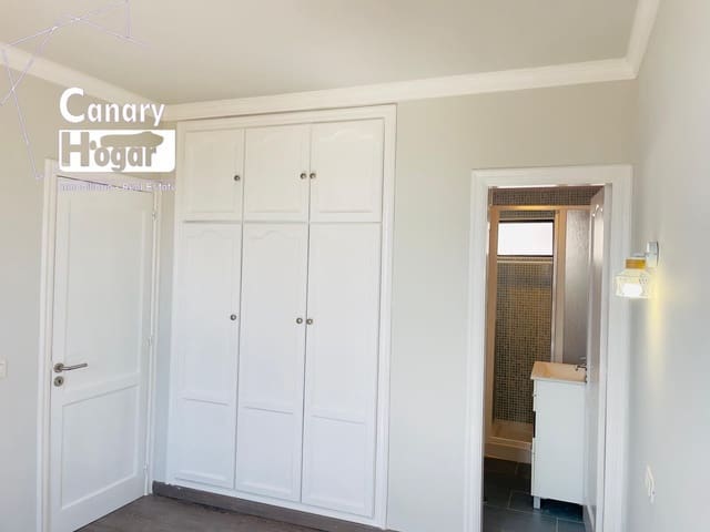 Chalet de 3 habitaciones en San Eugenio Alto, Adeje en venta - 530.000 € (Ref: 8758132)