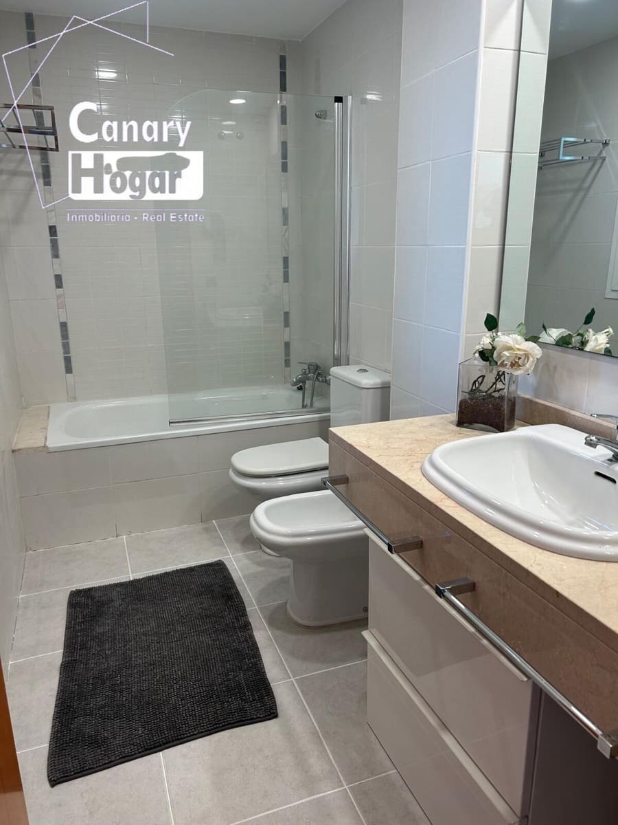 4 soverom Rekkehus til salgs i Fanabe med svømmebasseng garasje - € 650 000 (Ref: 8780145)