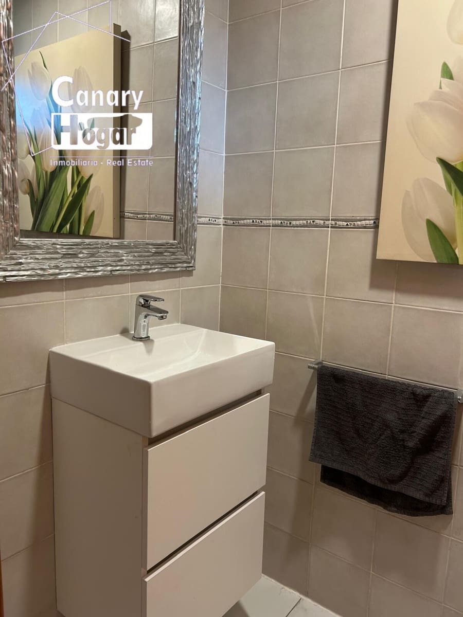 4 soverom Rekkehus til salgs i Fanabe med svømmebasseng garasje - € 650 000 (Ref: 8780145)