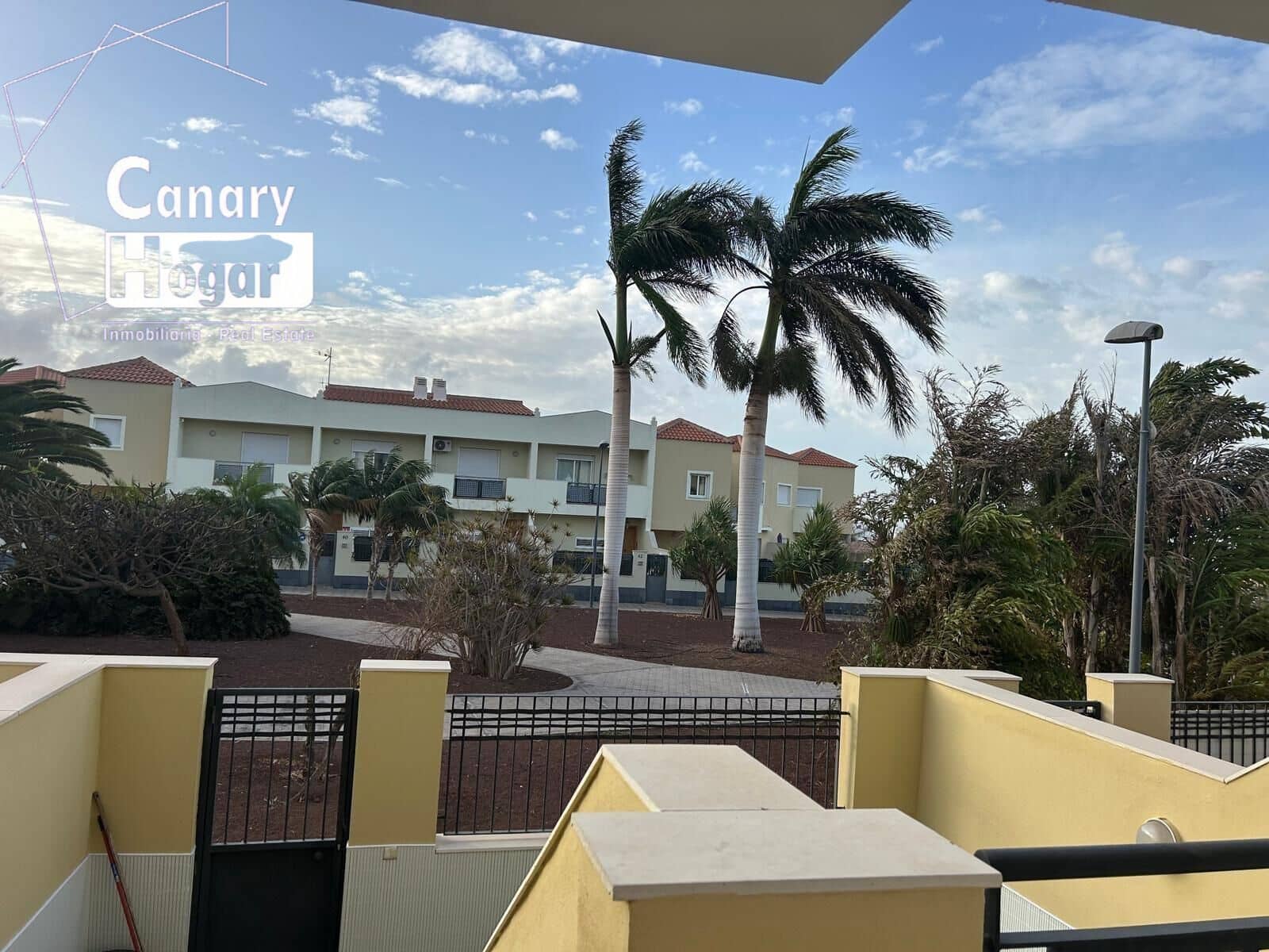 4 soverom Rekkehus til salgs i Fanabe med svømmebasseng garasje - € 650 000 (Ref: 8780145)