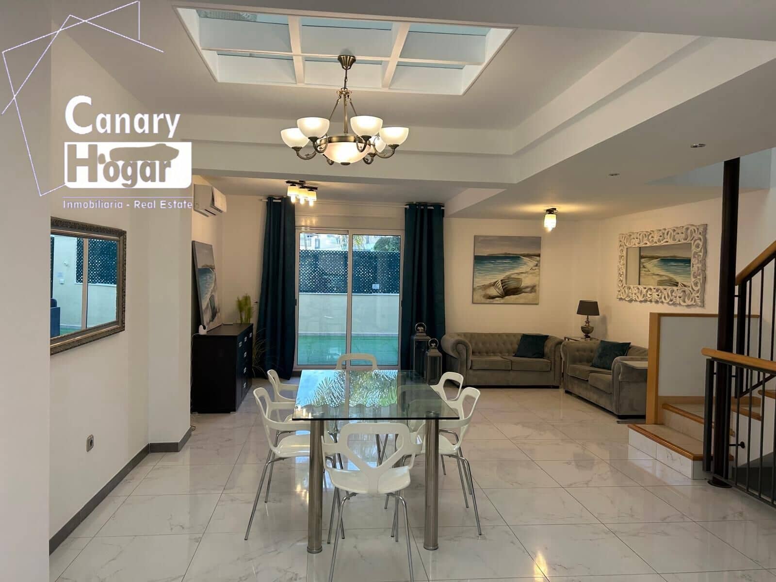 4 soverom Rekkehus til salgs i Fanabe med svømmebasseng garasje - € 650 000 (Ref: 8780145)