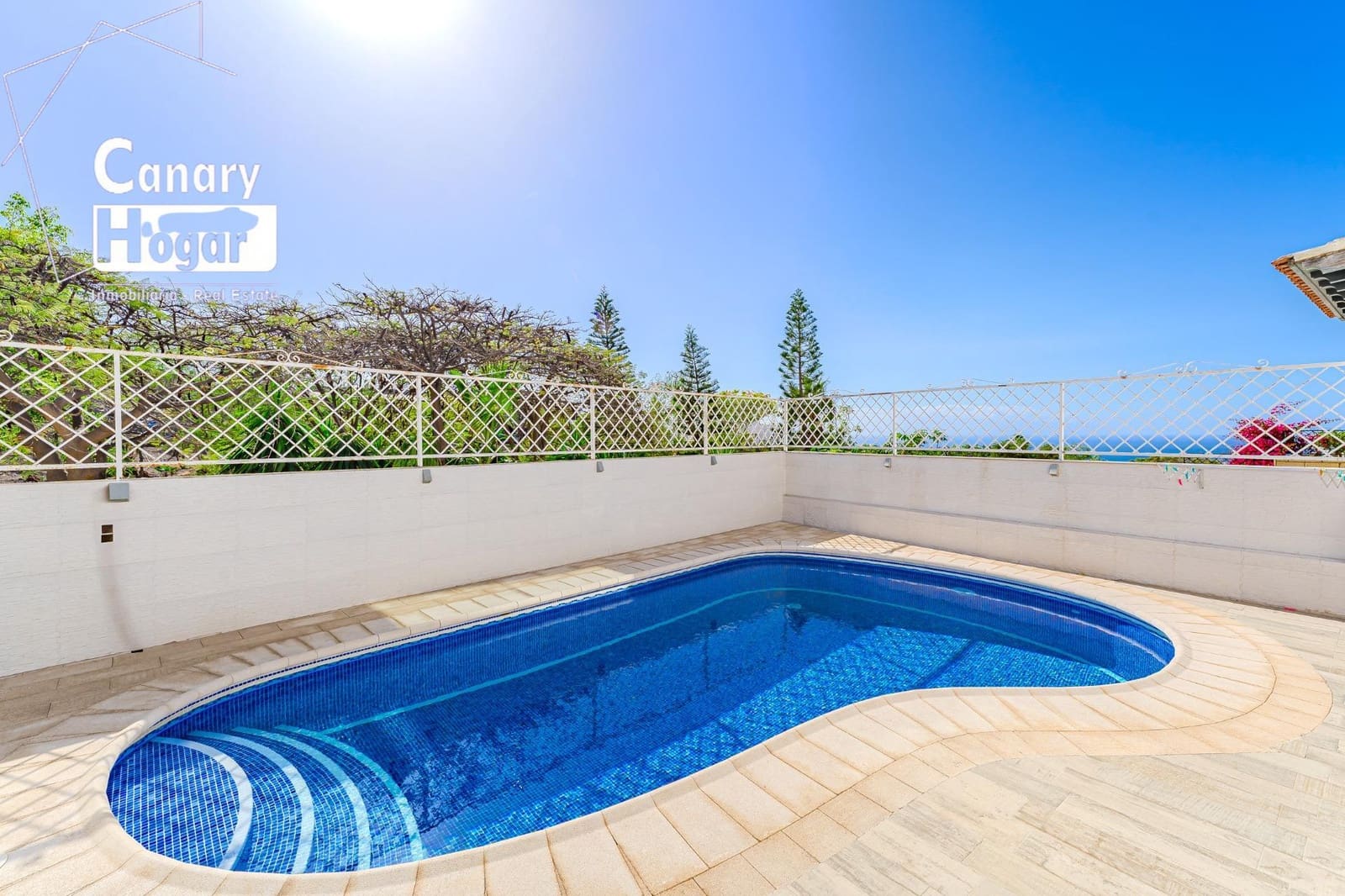 10 bedroom Villa for sale in San Eugenio with pool garage - € 2,500,000 (Ref: 8806444)