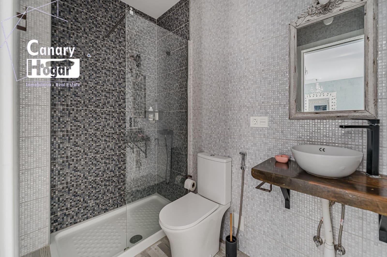 10 bedroom Villa for sale in San Eugenio with pool garage - € 2,500,000 (Ref: 8806444)