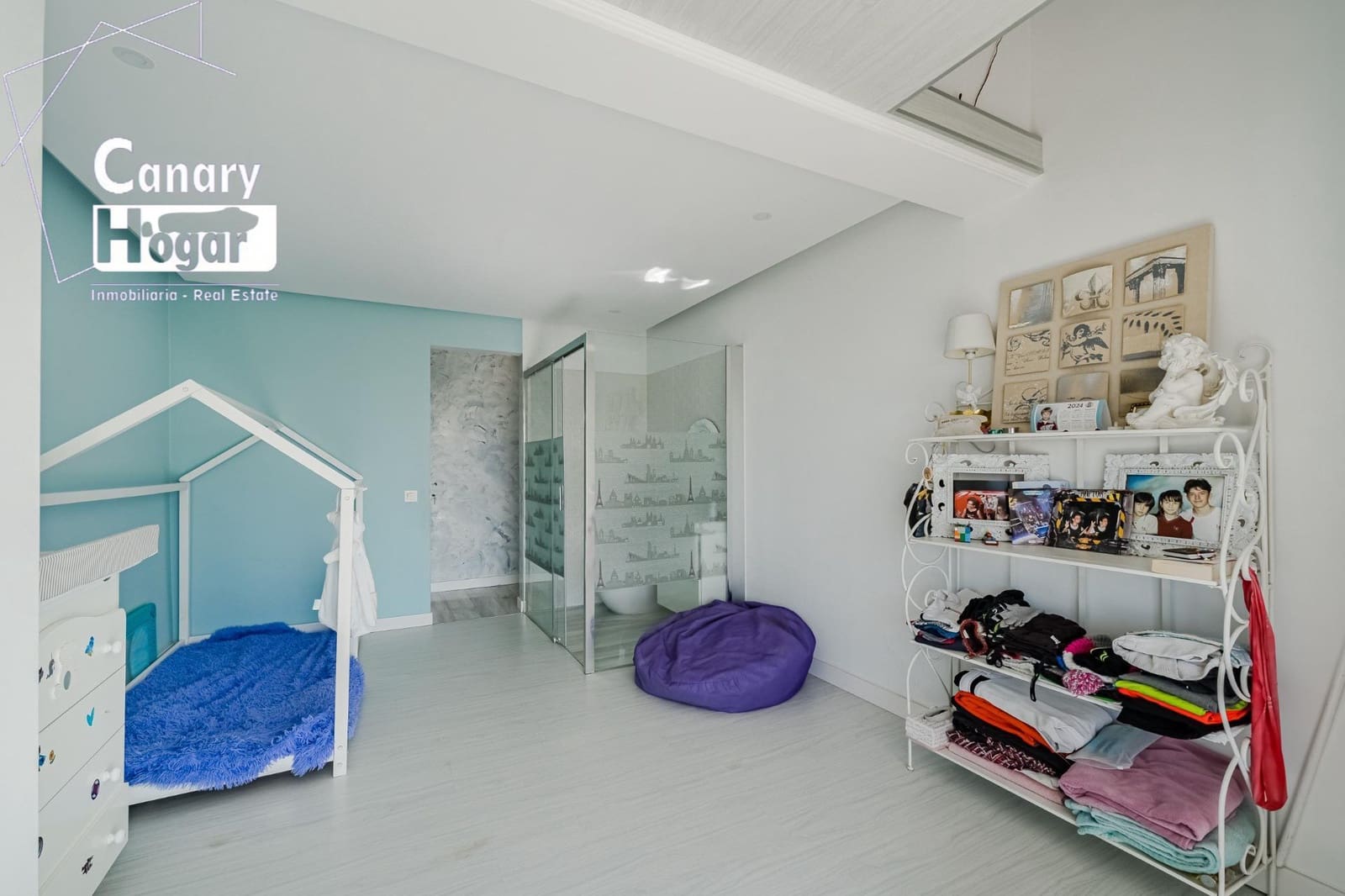 10 bedroom Villa for sale in San Eugenio with pool garage - € 2,500,000 (Ref: 8806444)