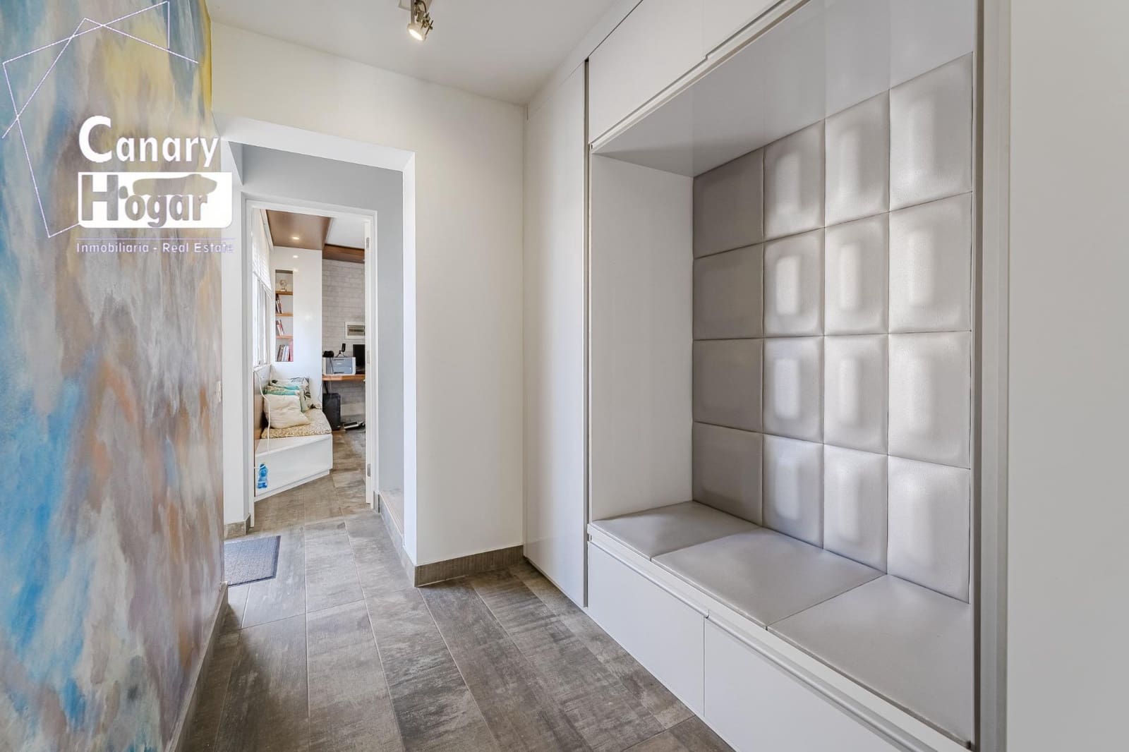 10 bedroom Villa for sale in San Eugenio with pool garage - € 2,500,000 (Ref: 8806444)