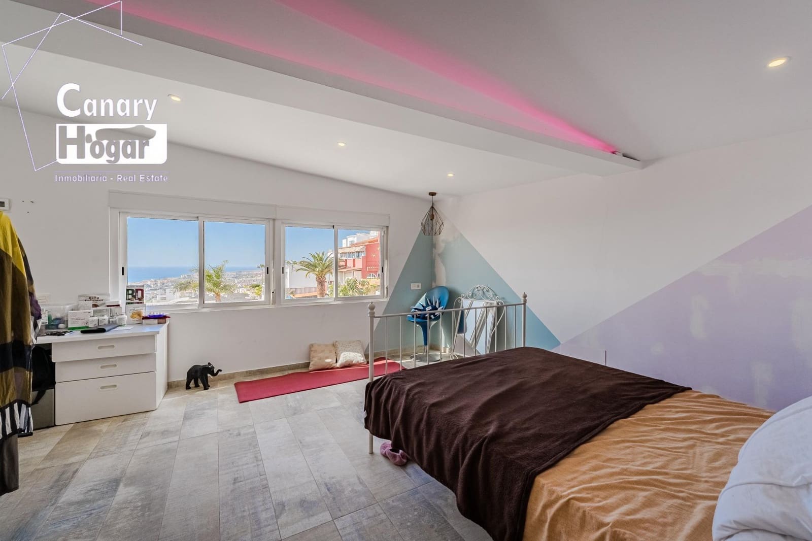 10 bedroom Villa for sale in San Eugenio with pool garage - € 2,500,000 (Ref: 8806444)