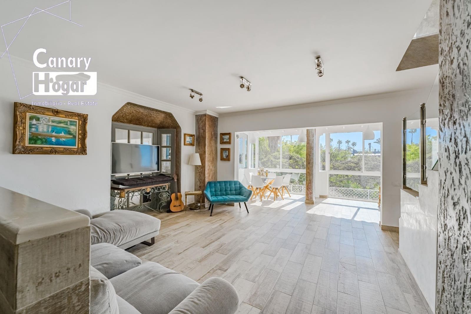 10 soverom Villa til salgs i San Eugenio med svømmebasseng garasje - € 2 500 000 (Ref: 8806444)