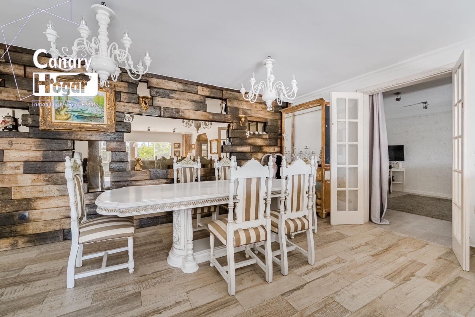 10 soverom Villa til salgs i San Eugenio med svømmebasseng garasje - € 2 500 000 (Ref: 8806444)