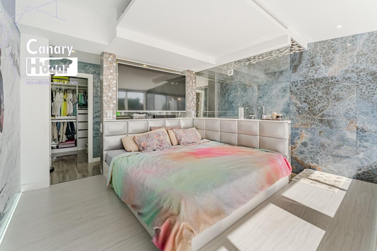 10 soverom Villa til salgs i San Eugenio med svømmebasseng garasje - € 2 500 000 (Ref: 8806444)