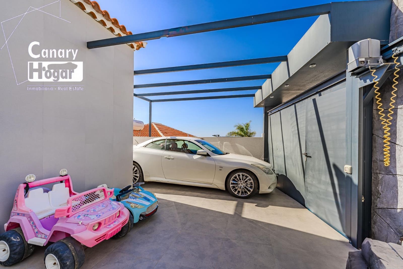 10 soverom Villa til salgs i San Eugenio med svømmebasseng garasje - € 2 500 000 (Ref: 8806444)