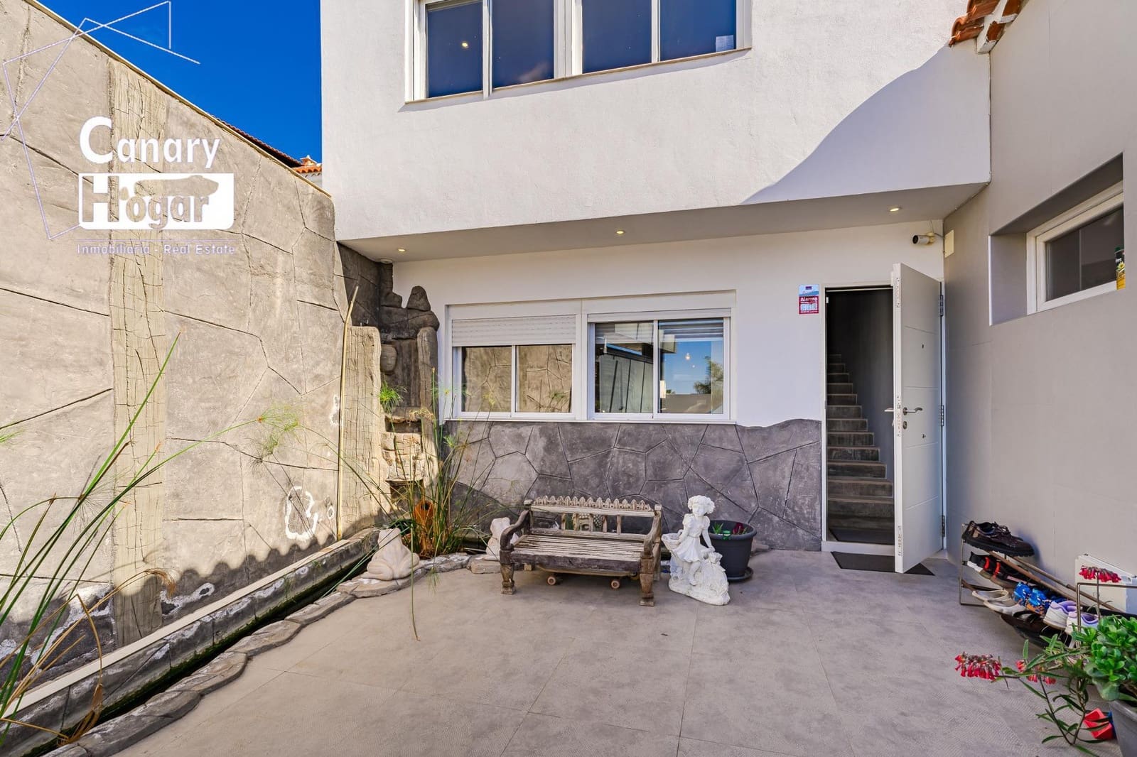 10 soverom Villa til salgs i San Eugenio med svømmebasseng garasje - € 2 500 000 (Ref: 8806444)