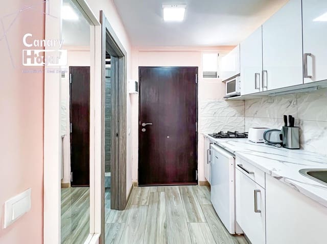 Studio te koop in Playa de las Américas, Adeje met zwembad - € 240.000 (Ref: 8944049)