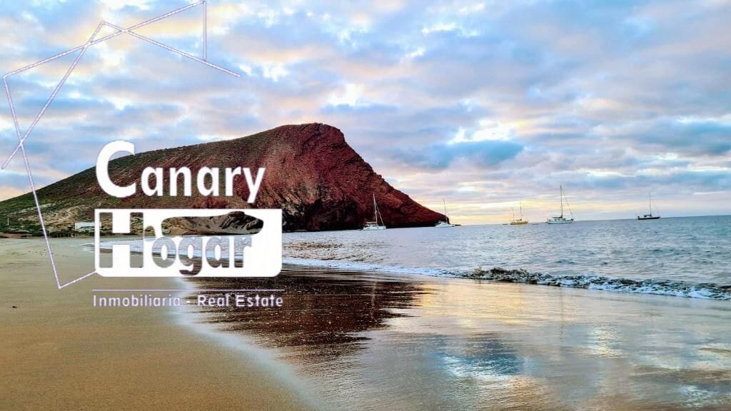 2 sypialnia Willa na sprzedaż w El Medano z basenem garażem - 589 000 € (Ref: 8957214)