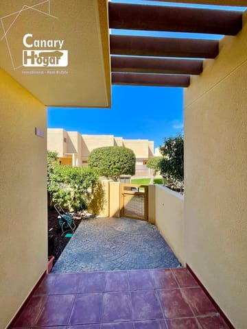 2 Zimmer Villa zu verkaufen in El Medano, Granadilla de Abona mit Pool Garage - 577.000 € (Ref: 8957214)