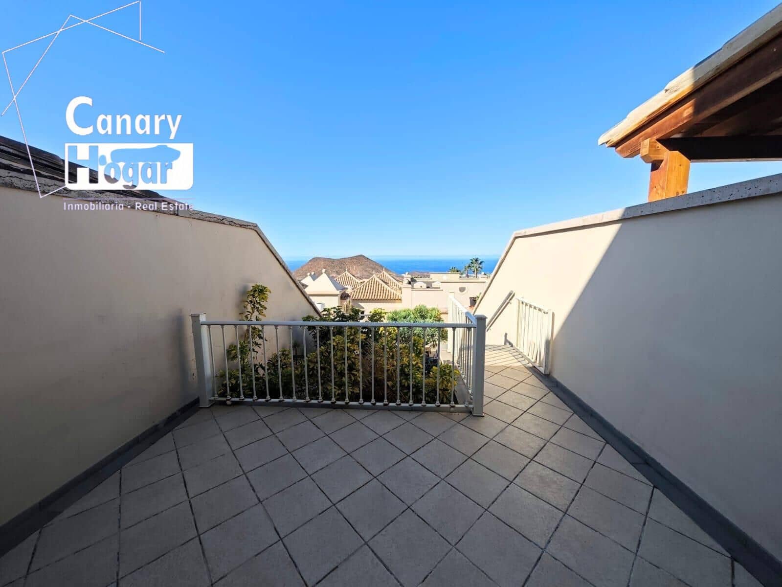 3 bedroom Villa for sale in Chayofa with garage - € 390,000 (Ref: 9104730)