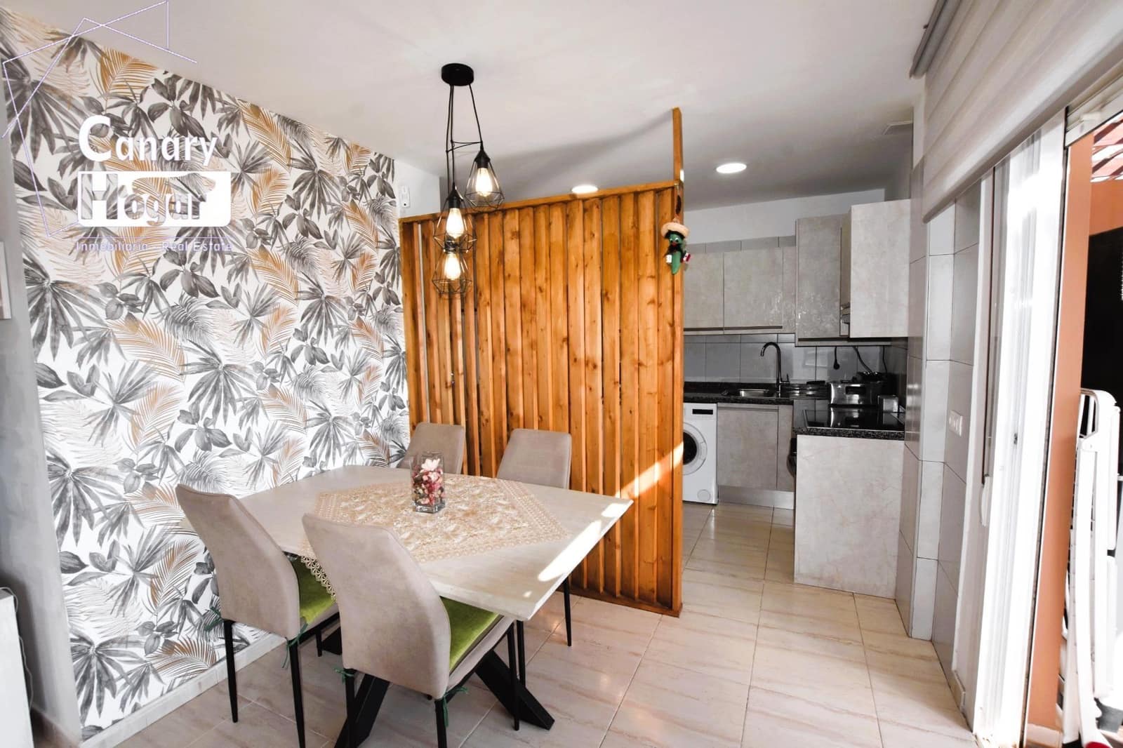 2 bedroom Apartment for sale in San Miguel de Abona with pool - € 370,000 (Ref: 9145618)