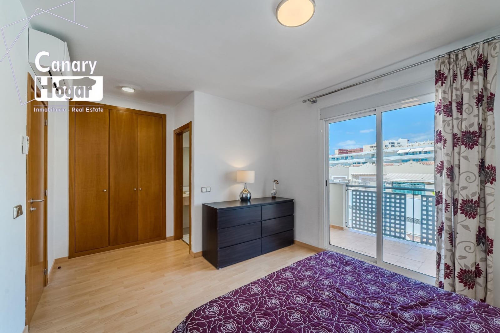 4 sypialnia Willa do wynajęcia w El Madronal z basenem garażem - 3 000 € (Ref: 9206562)