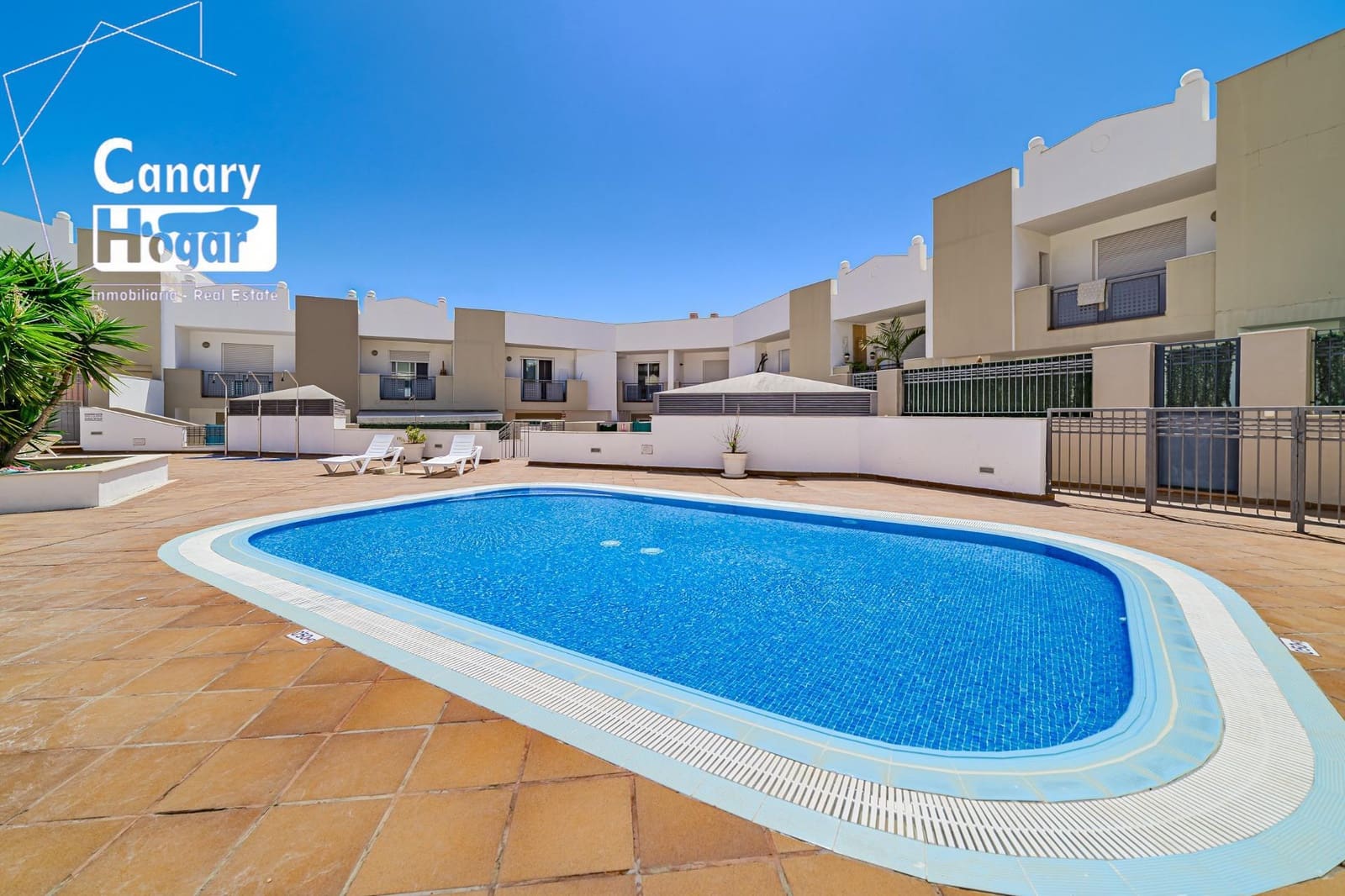 4 sypialnia Willa do wynajęcia w El Madronal z basenem garażem - 3 000 € (Ref: 9206562)