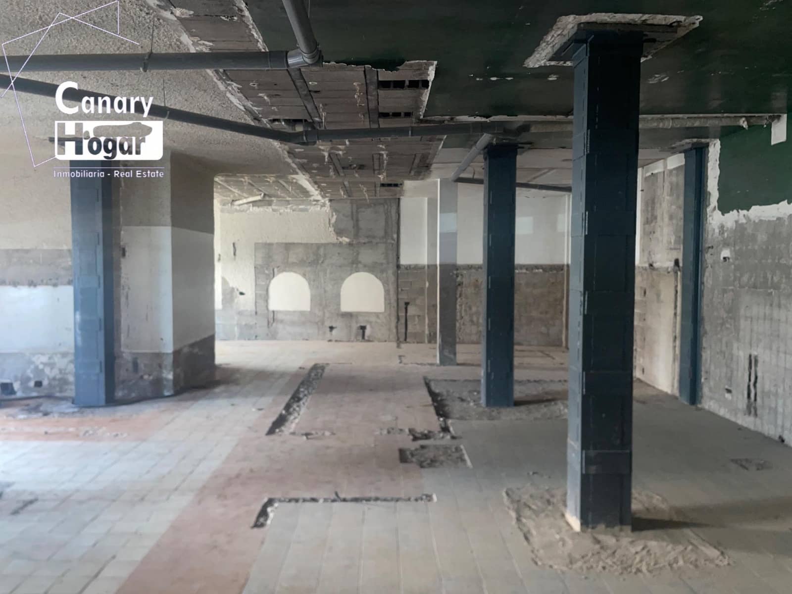 Kaupallinen myytävänä paikassa Playa San Juan - 600 000 € (Ref: 9230492)