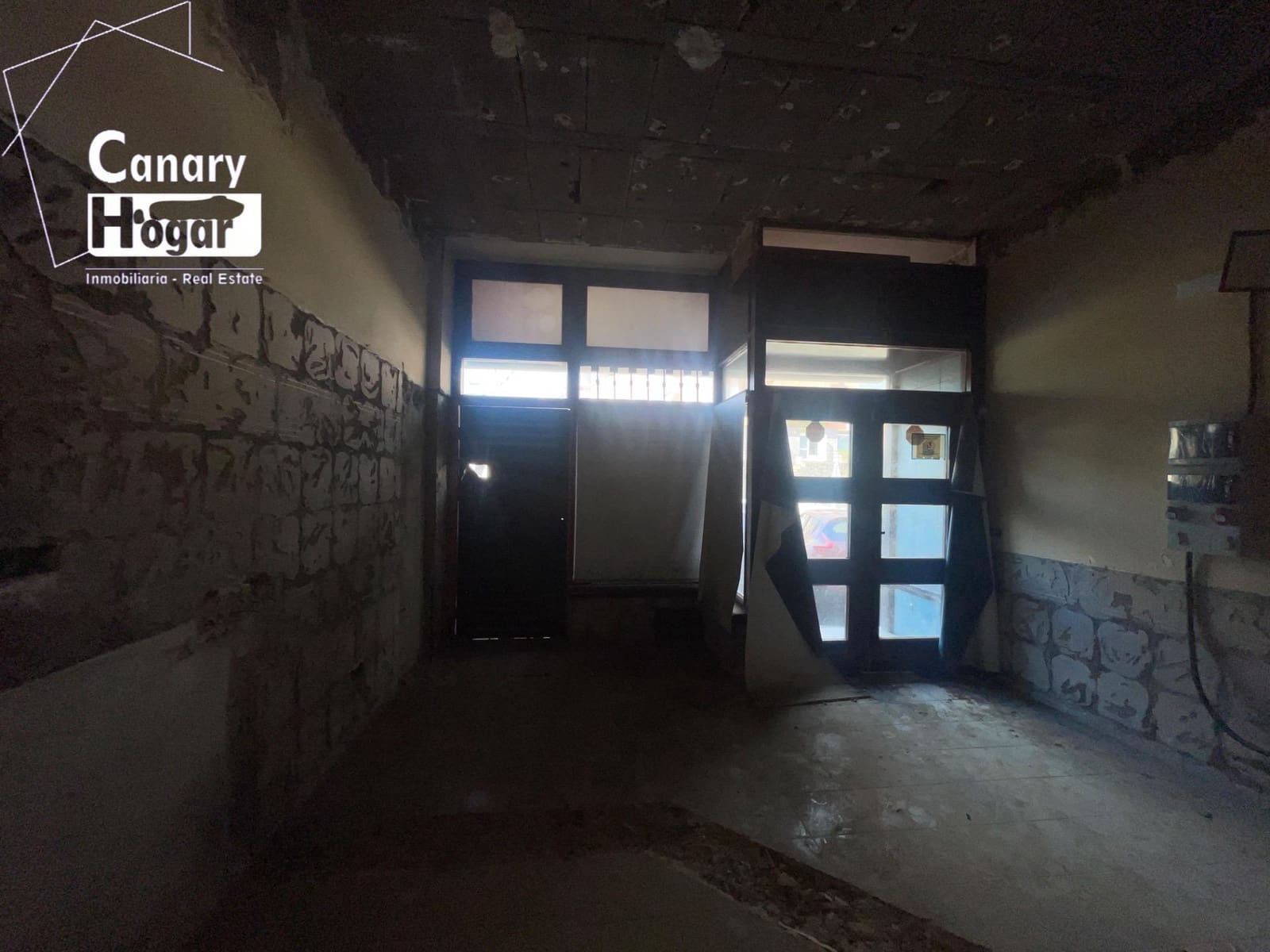 Kaupallinen myytävänä paikassa Playa San Juan - 600 000 € (Ref: 9230492)