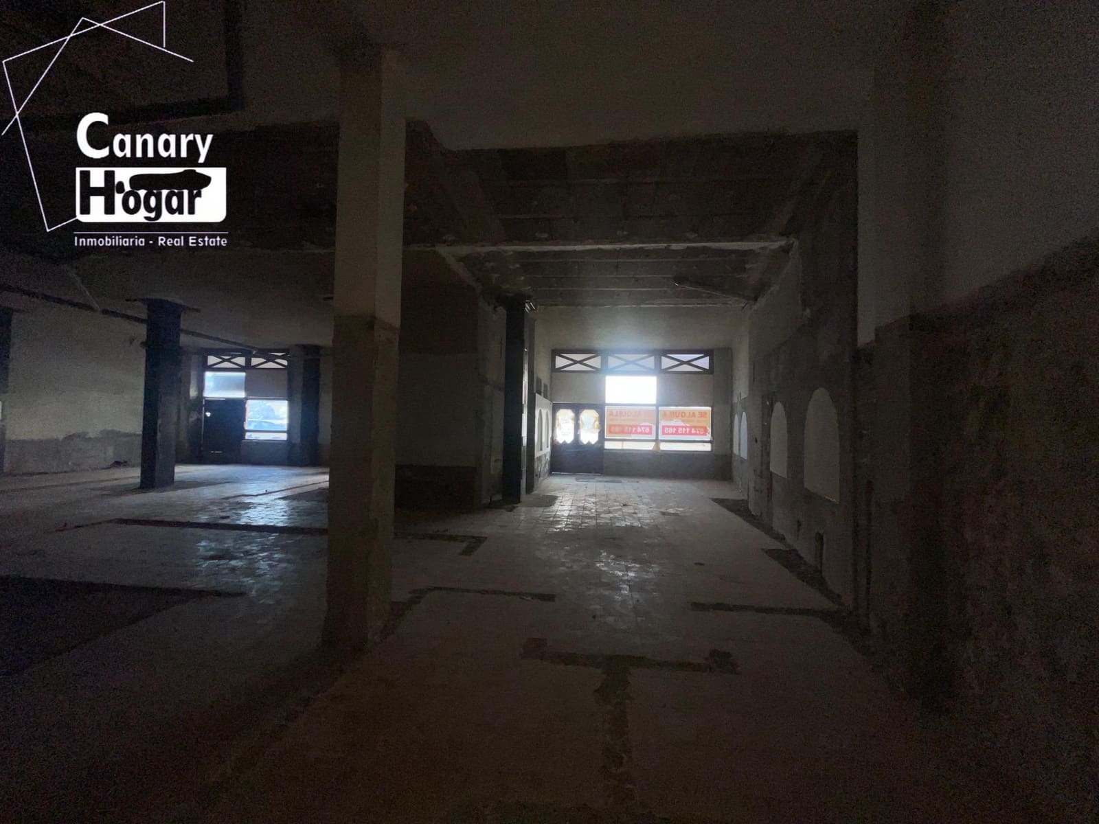 Kaupallinen myytävänä paikassa Playa San Juan - 600 000 € (Ref: 9230492)