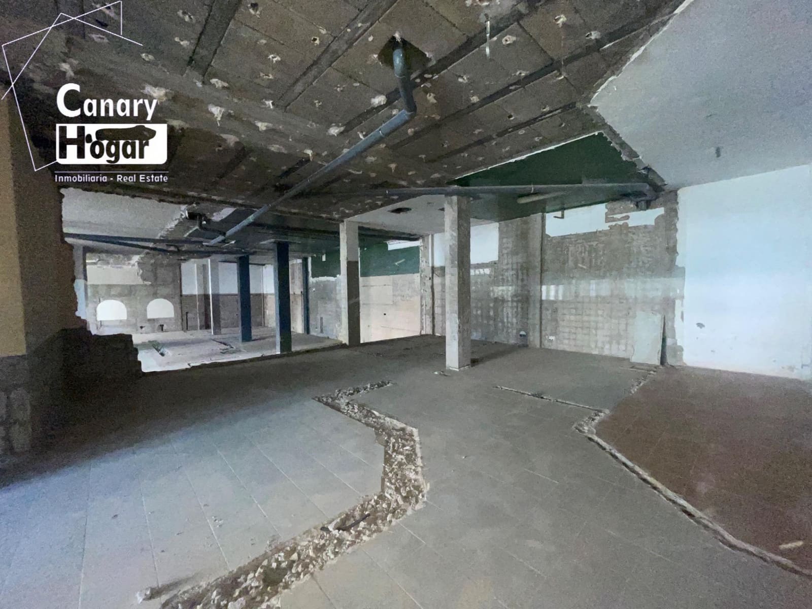 Kaupallinen myytävänä paikassa Playa San Juan - 600 000 € (Ref: 9230492)