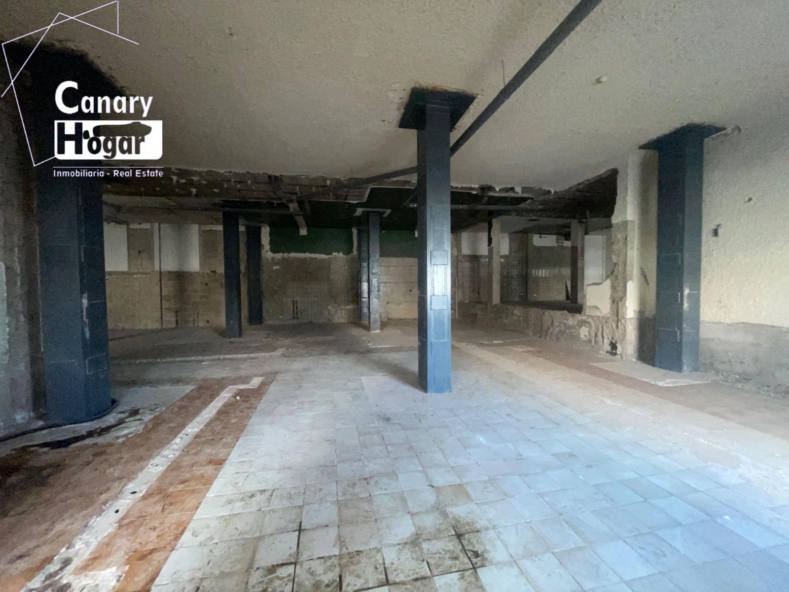 Kaupallinen myytävänä paikassa Playa San Juan - 600 000 € (Ref: 9230492)