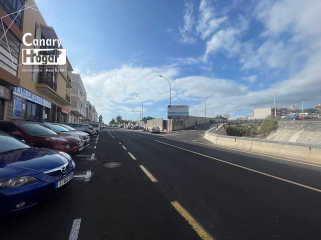 Kaupallinen myytävänä paikassa Playa San Juan, Guía de Isora - 600 000 € (Ref: 9230492)