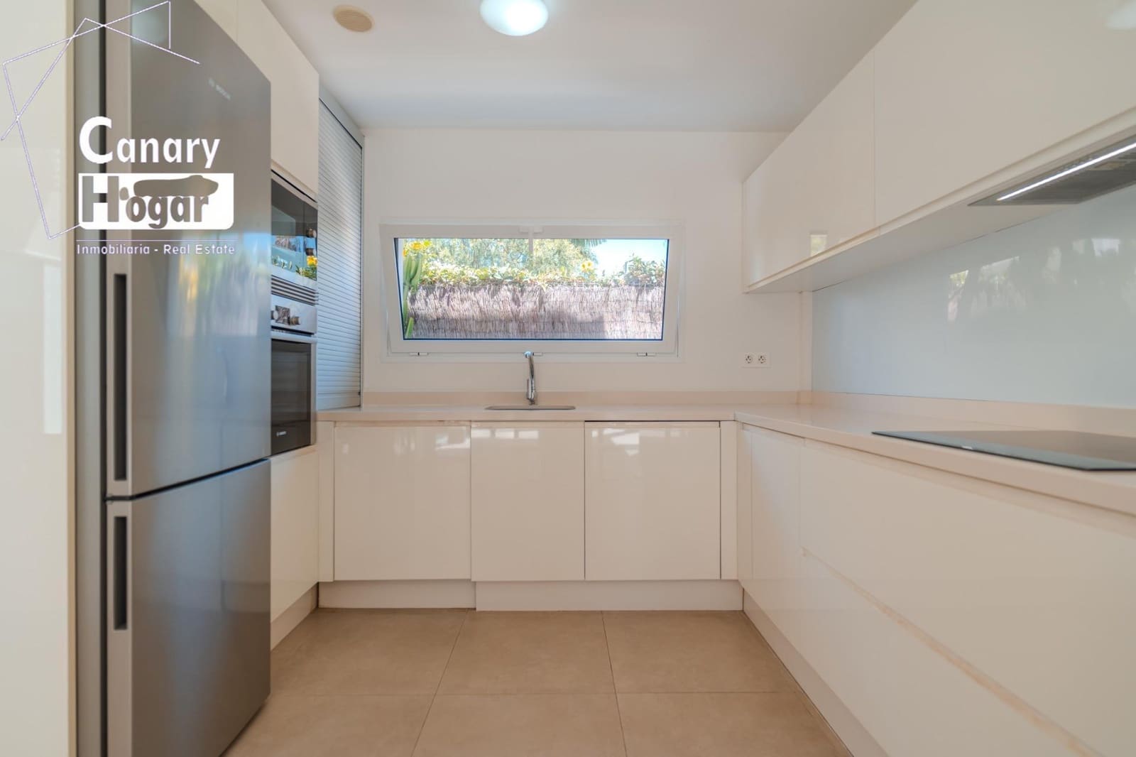 3 soveværelse Villa til salg i Playa Paraiso med swimmingpool - € 1.175.000 (Ref: 9232663)