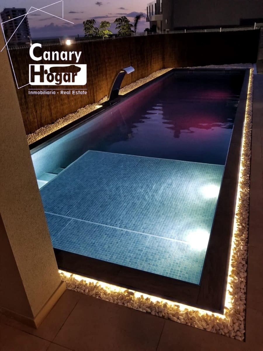 3 soveværelse Villa til salg i Playa Paraiso med swimmingpool - € 1.100.000 (Ref: 9232663)